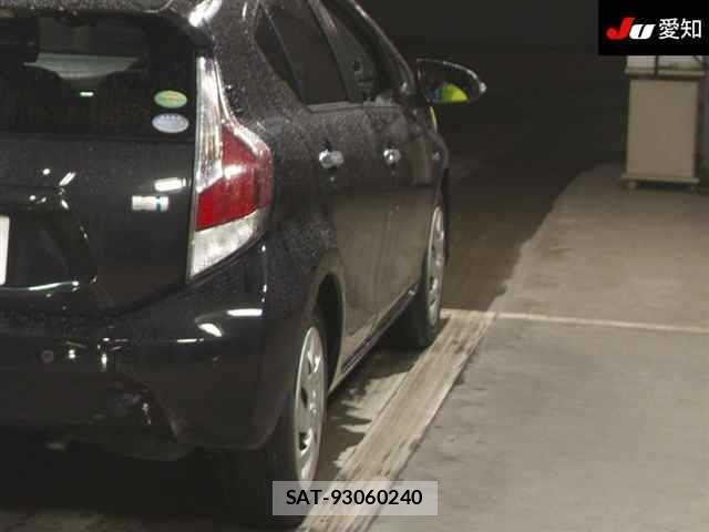 Toyota AQUA 2016 8862364-8