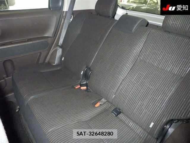 Toyota PORTE 2013 8918058-4