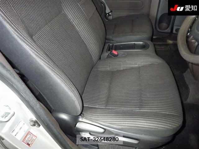 Toyota PORTE 2013 8918058-6