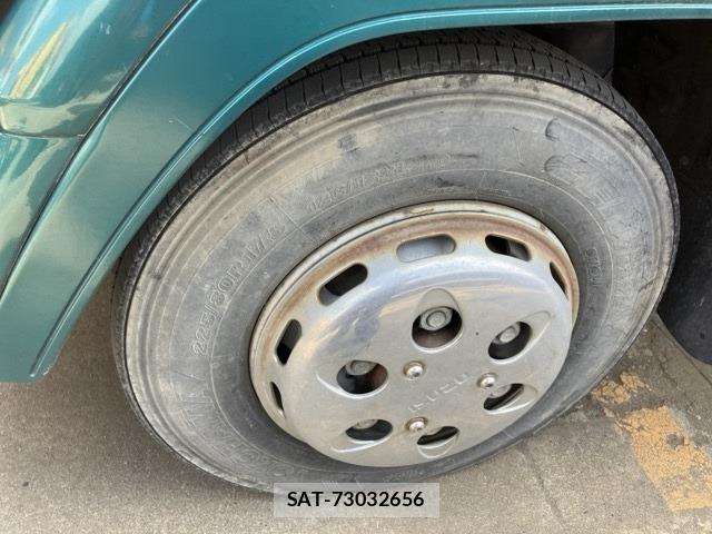 Isuzu FORWARD 1992 8823612-8
