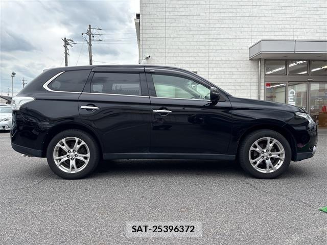 Mitsubishi OUTLANDER 2013 8676531-1