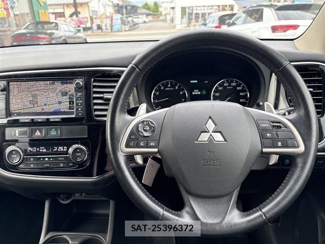 Mitsubishi OUTLANDER 2013 8676531-22
