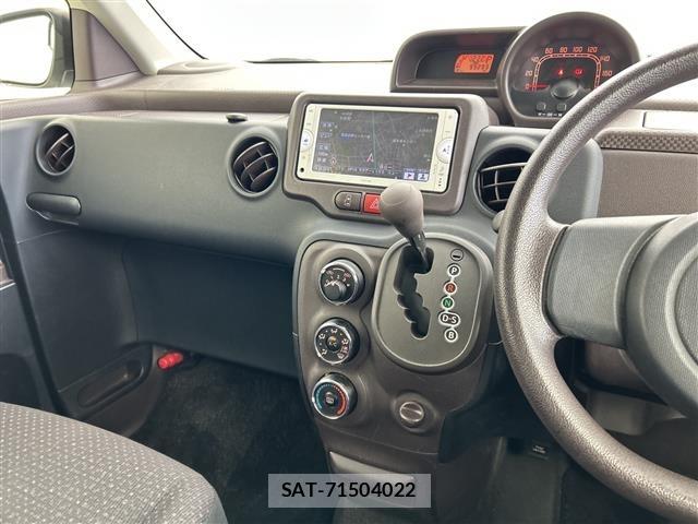 Toyota SPADE 2013 8739680-10
