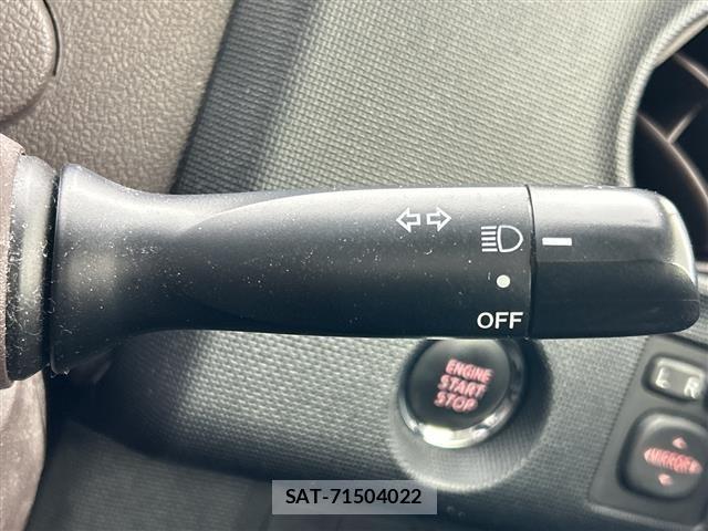 Toyota SPADE 2013 8739680-5