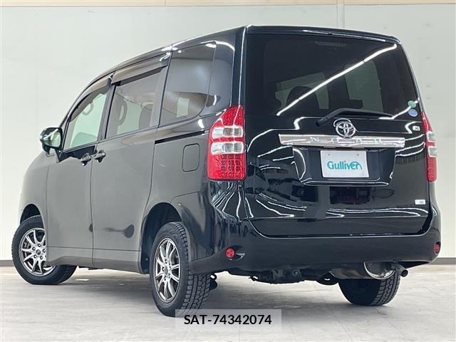 Toyota NOAH 2013 8764966-13