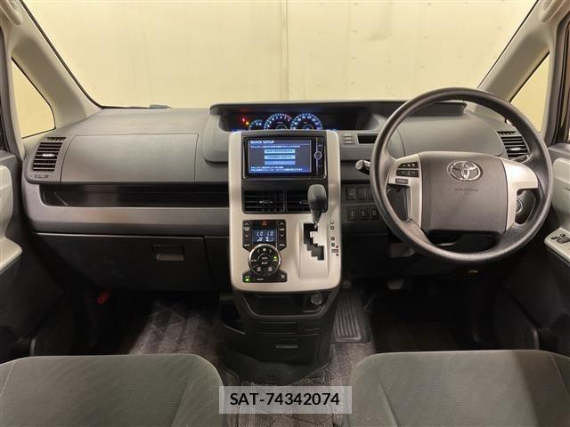 Toyota NOAH 2013 8764966-14