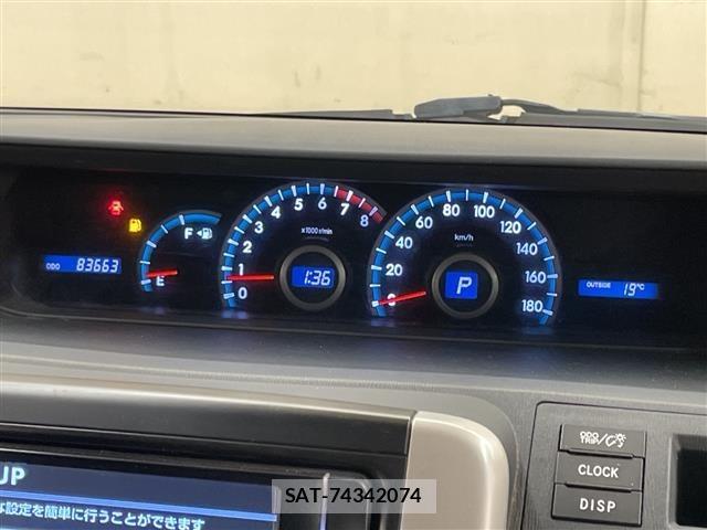 Toyota NOAH 2013 8764966-6