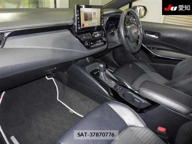 Toyota COROLLA TOURING 2021 8692767-3