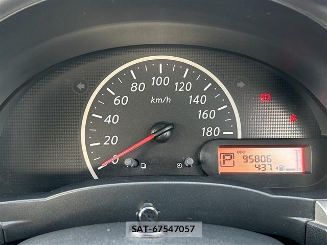 Nissan MARCH 2011 8665635-3
