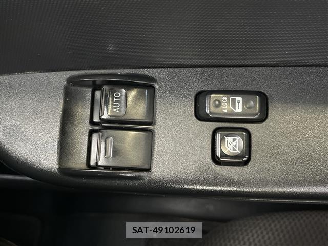 Toyota HIACE VAN 2017 8677215-6