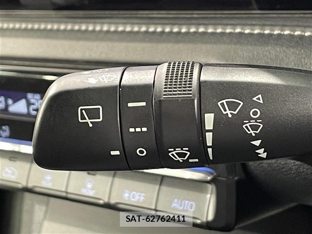 Toyota NOAH 2023 8764979-2