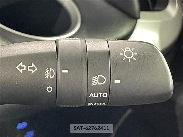 Toyota NOAH 2023 8764979-4