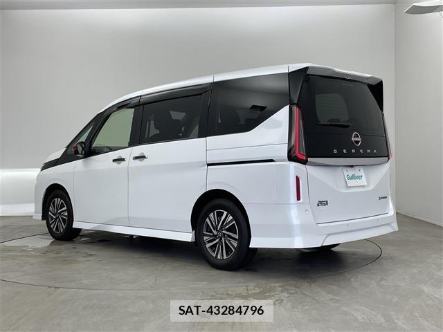 Nissan SERENA 2023 8672551-13