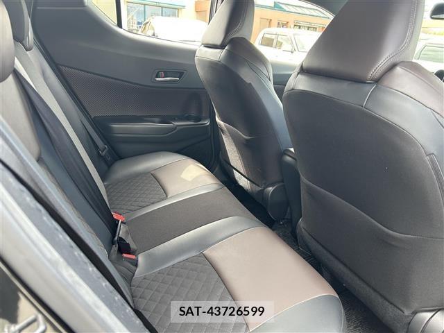 Toyota C-HR 2017 8768347-13