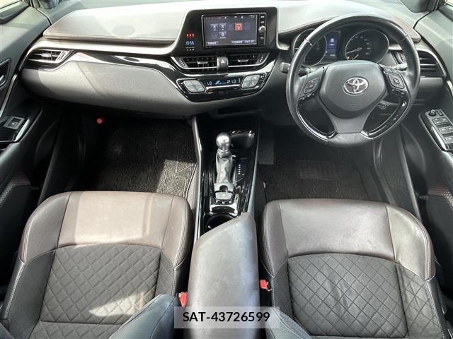 Toyota C-HR 2017 8768347-18