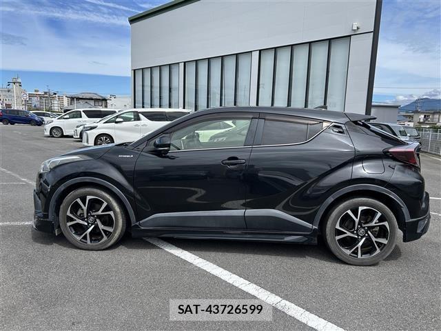 Toyota C-HR 2017 8768347-7