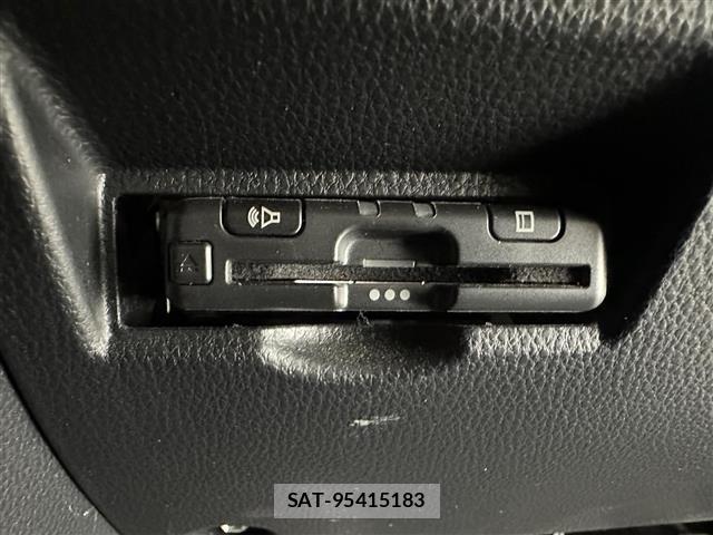 Toyota NOAH 2023 8764988-10