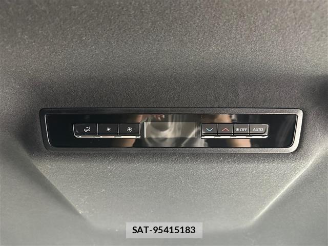 Toyota NOAH 2023 8764988-11