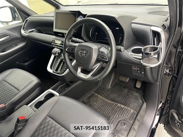 Toyota NOAH 2023 8764988-4