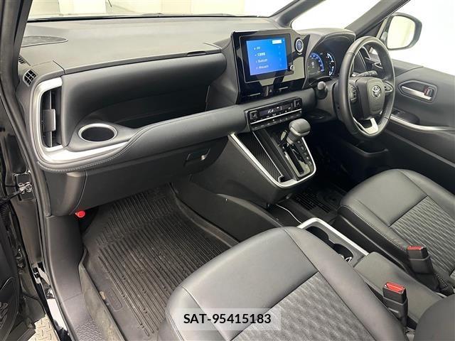 Toyota NOAH 2023 8764988-6