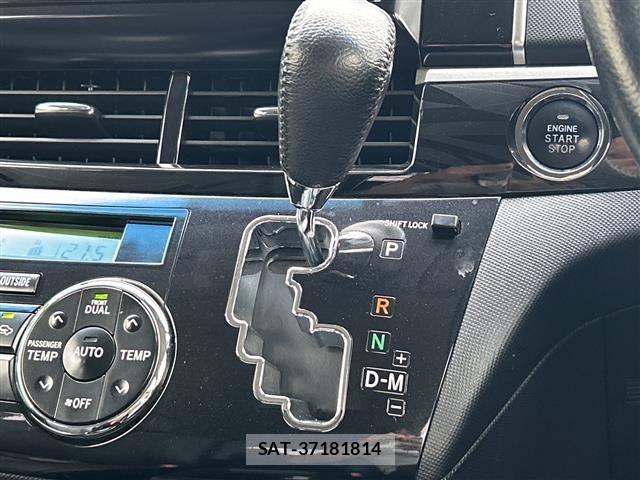 Toyota ESTIMA 2013 8676821-1