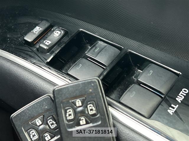 Toyota ESTIMA 2013 8676821-8