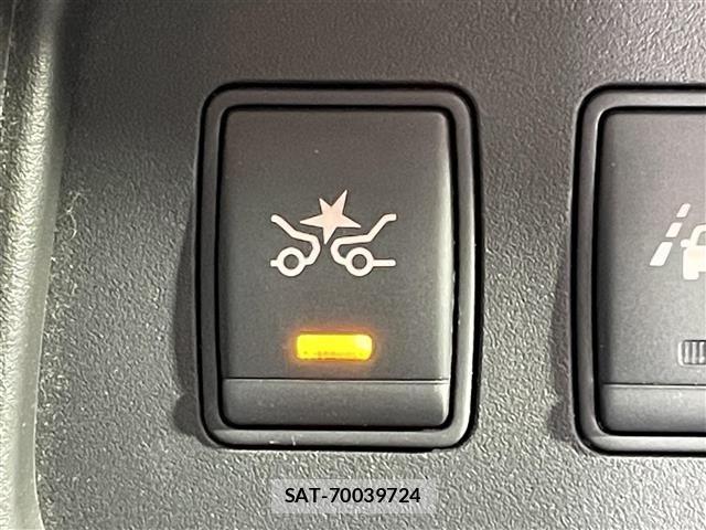 Nissan SERENA 2015 8672592-2