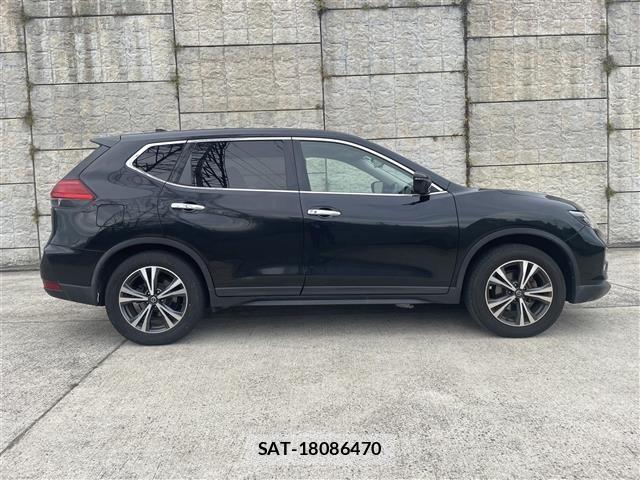 Nissan X-TRAIL 2017 8762839-7