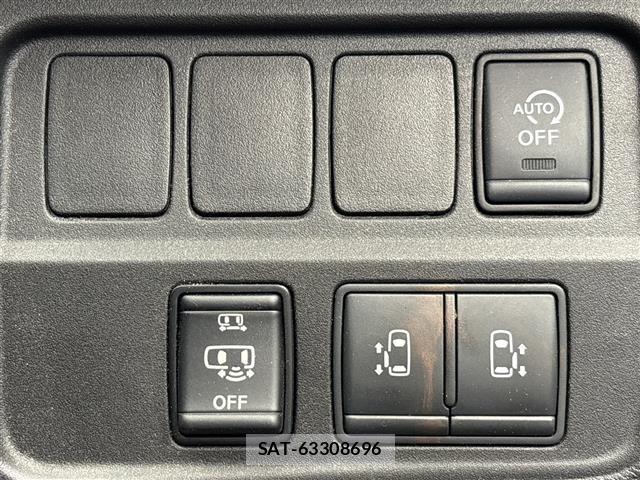Nissan SERENA 2019 8672602-17