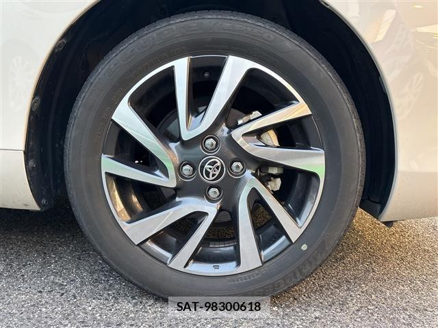 Toyota AQUA 2021 8762981-10