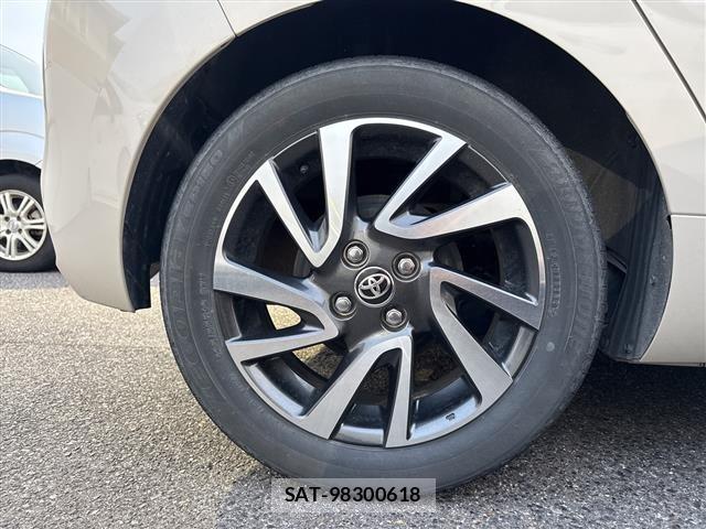 Toyota AQUA 2021 8762981-11