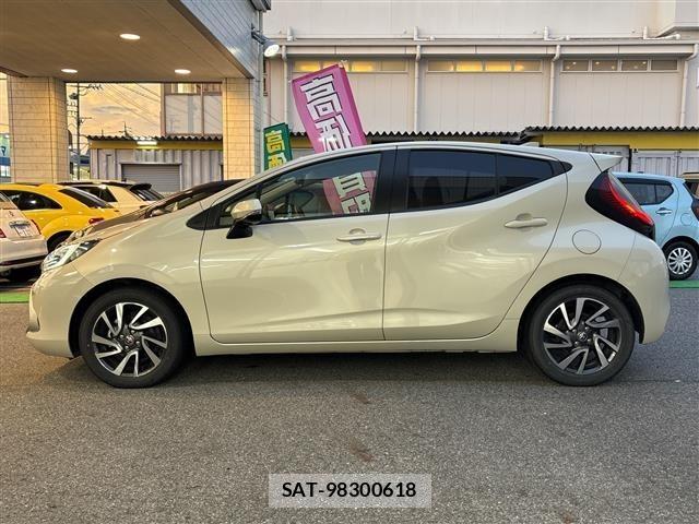 Toyota AQUA 2021 8762981-3