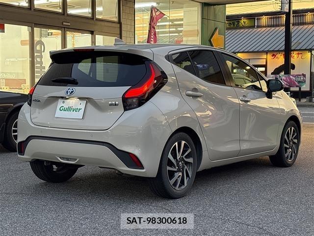 Toyota AQUA 2021 8762981-9