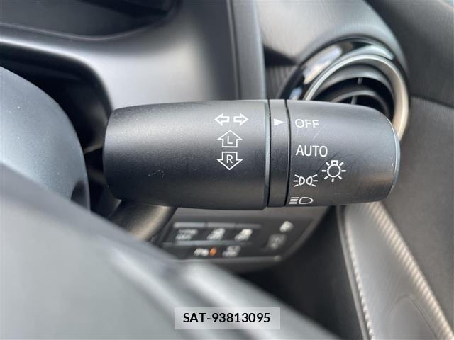 Mazda DEMIO 2018 8768182-3