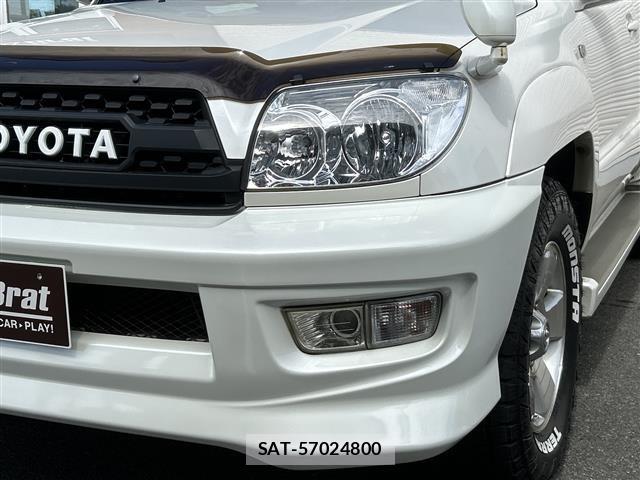 Toyota HILUX SURF 2003 8825904-6
