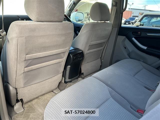 Toyota HILUX SURF 2003 8825904-8