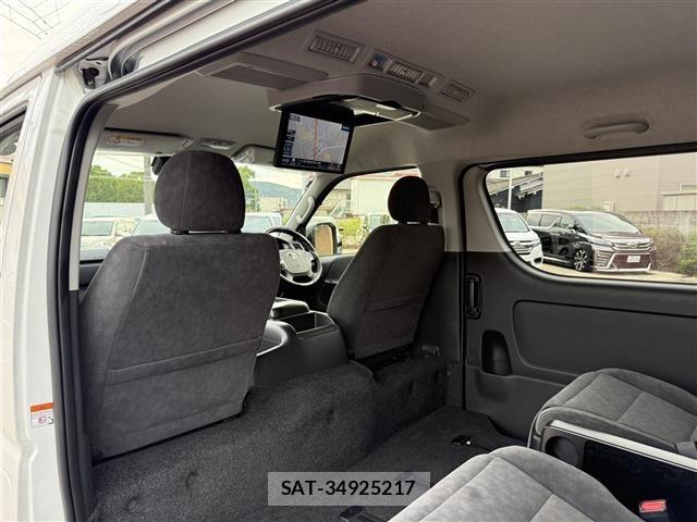 Toyota HIACE WAGON 2026 8761708-8