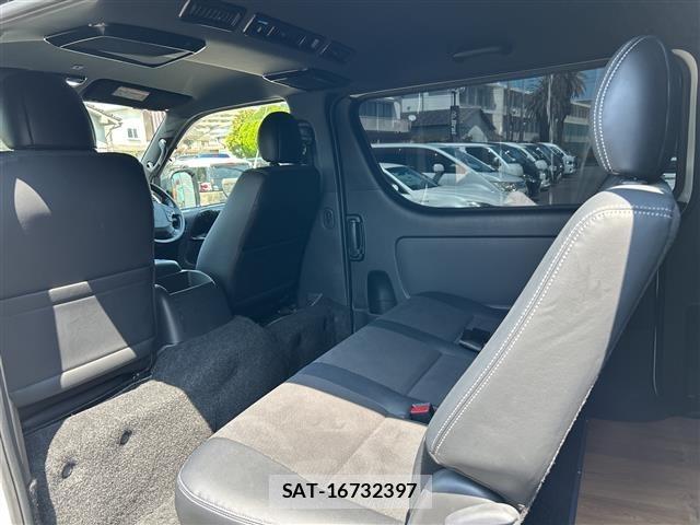 Toyota HIACE VAN 2023 8677216-1