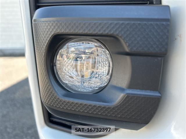 Toyota HIACE VAN 2023 8677216-12