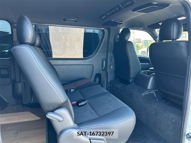Toyota HIACE VAN 2023 8677216-15