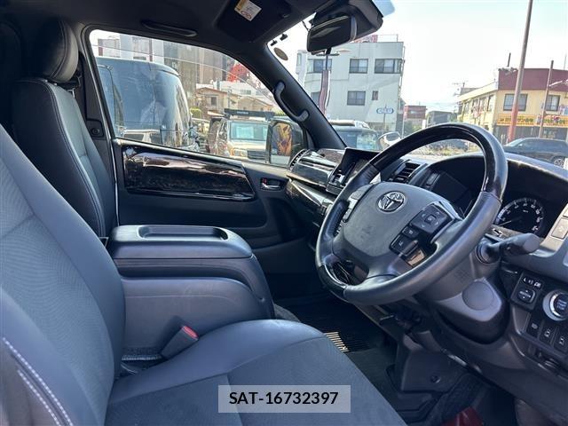 Toyota HIACE VAN 2023 8677216-17