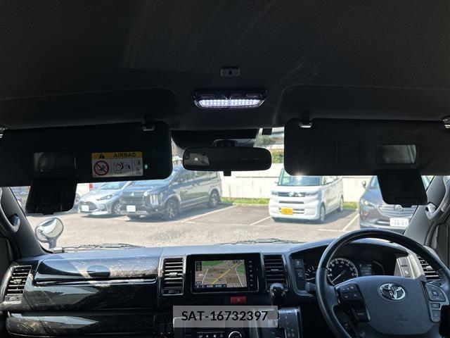 Toyota HIACE VAN 2023 8677216-19
