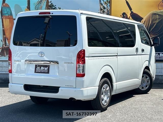 Toyota HIACE VAN 2023 8677216-2