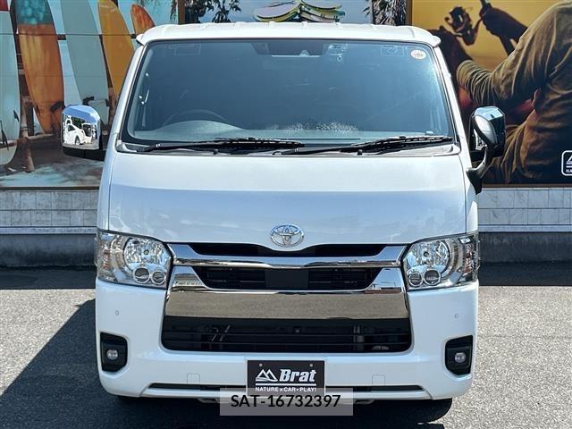 Toyota HIACE VAN 2023 8677216-22