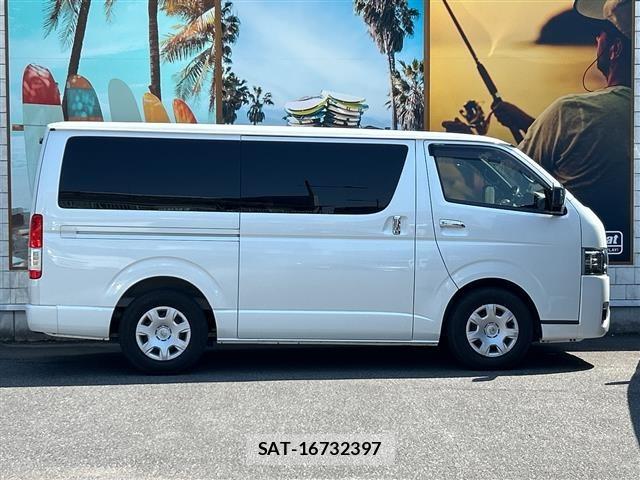 Toyota HIACE VAN 2023 8677216-6