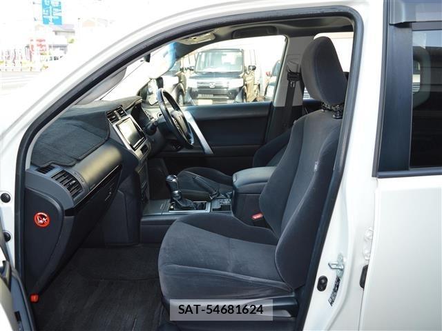 Toyota LAND CRUISER PRADO 2017 8676424-4