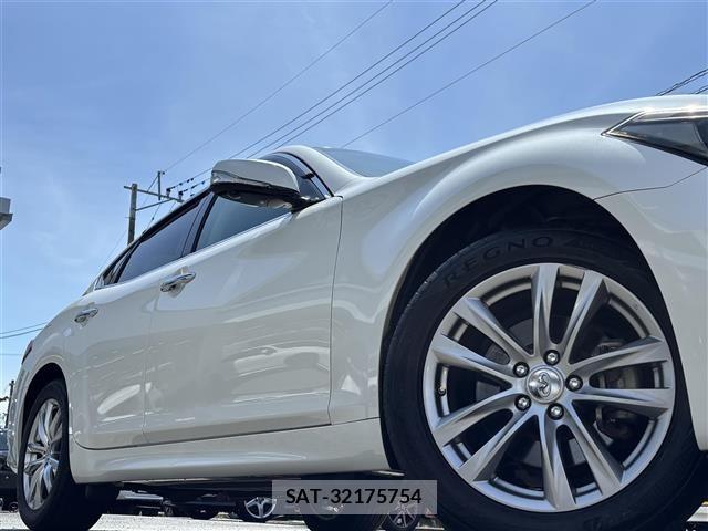 Nissan FUGA 2017 8676900-1