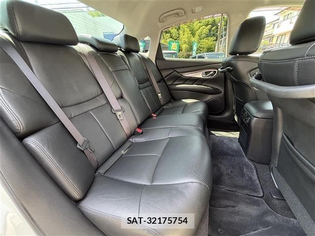 Nissan FUGA 2017 8676900-12