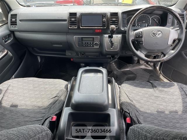 Toyota HIACE VAN 2017 8759752-10