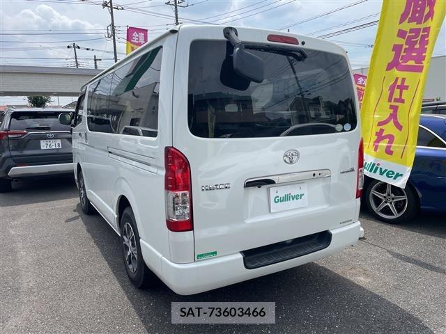 Toyota HIACE VAN 2017 8759752-3